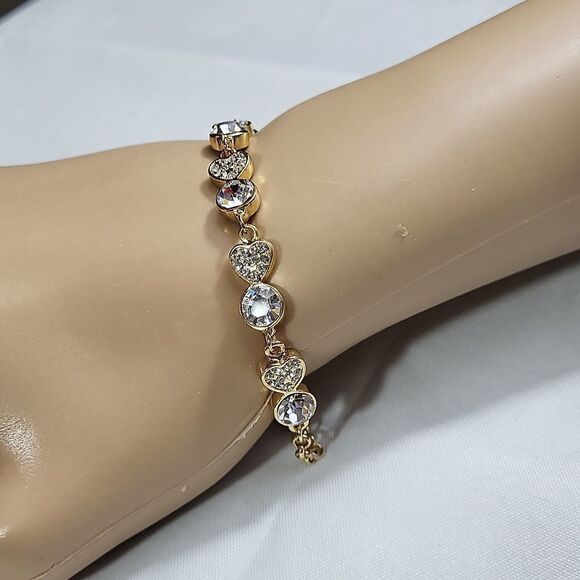SGS MARKET, NEW, 18K GOLD-PLATED, GOLD HEART BRACELET WITH SWAROVSKI  ELEMENTS - Picture 1 of 7